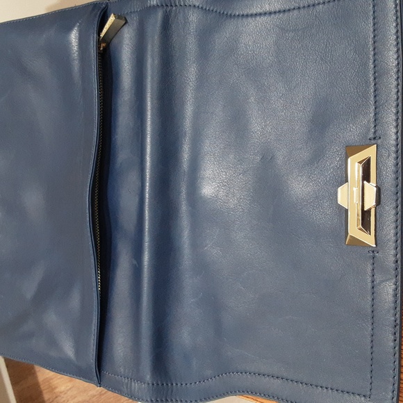 VINCE CAMUTO NAVY BLUE LEATHER CLUTCH PURSE AUTHENTIC - Picture 4 of 7